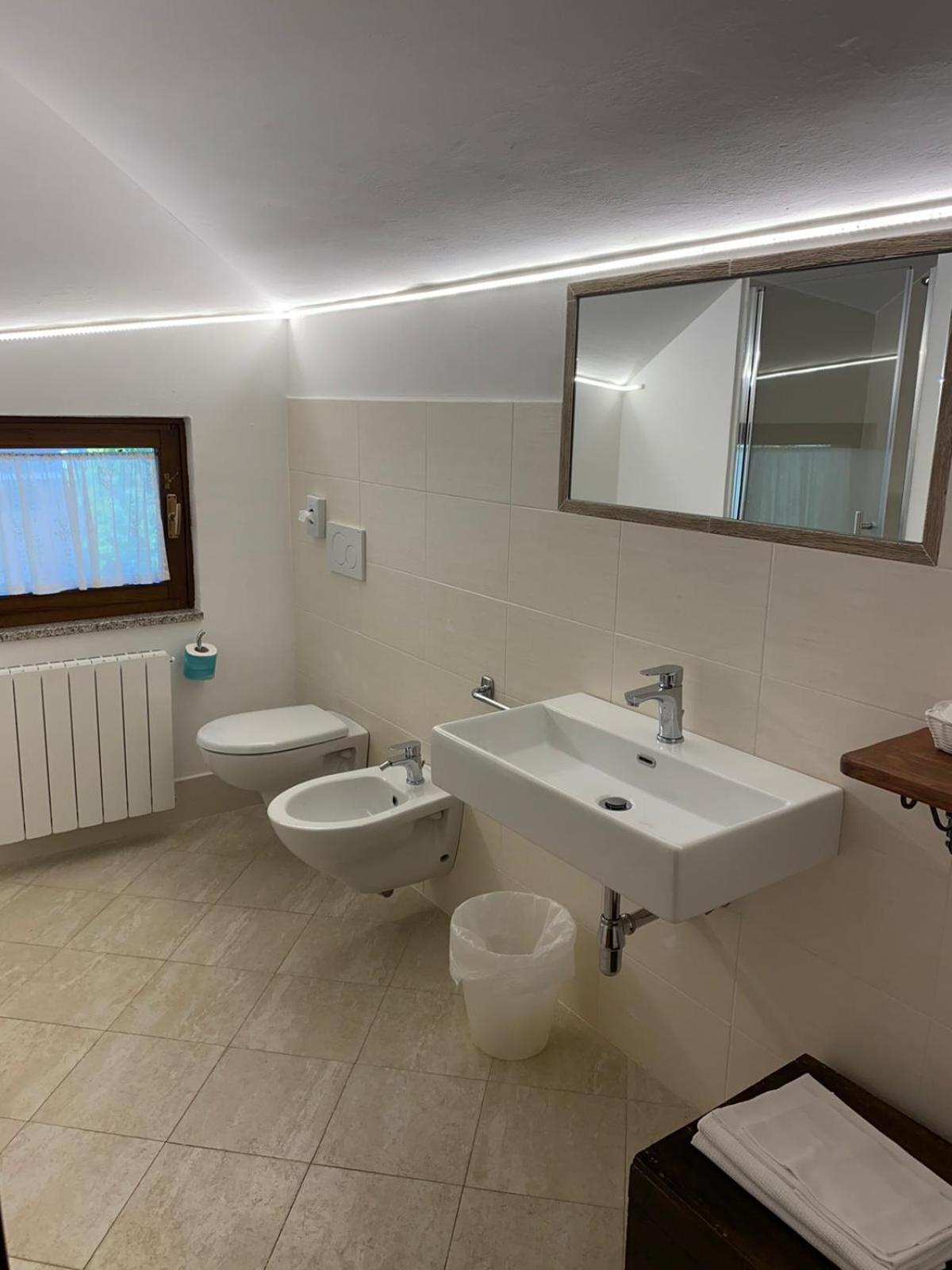 Green Quiet Affittacamere Pignone Ngoại thất bức ảnh